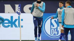 Zwei mutma&szlig;liche Coronaf&auml;lle auf Schalke - Training abgesagt