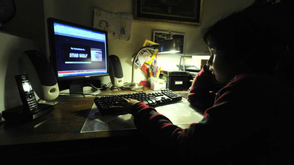 Kinder und Jugendliche nutzen verst&auml;rkt Videotelefonie und Streamingdienste