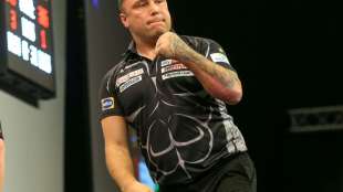 Darts-WM: Titelverteidiger Price mit M&uuml;he in Runde drei