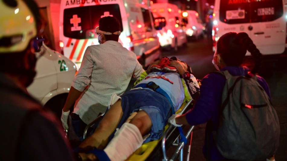 13 Tote und rund 70 Verletzte bei Einsturz von Metro-Br&uuml;cke in Mexiko-Stadt