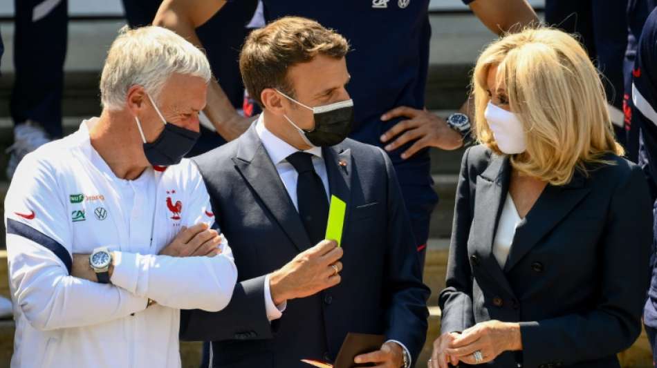 Pr&auml;sident Macron setzt auf Sieg Frankreichs bei Fu&szlig;ball-EM