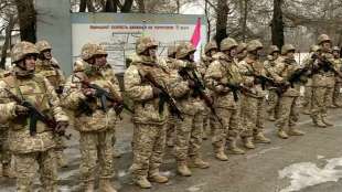 Kasachstans Diktator Tokajew besucht die Stadt Almaty