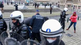 Mehr als 200 Festnahmen in Br&uuml;ssel wegen verbotener Corona-Demonstrationen