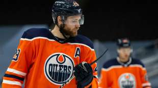 NHL: Draisaitl schie&szlig;t Oilers gegen St&uuml;tzle und Co. zum Sieg