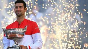 Djokovic schenkt jungem Fan seinen Schl&auml;ger: "Er hat mich gecoacht"