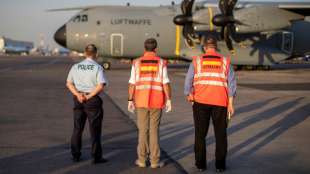 Bundeswehr bringt Hilfsg&uuml;ter zum Kabuler Flughafen