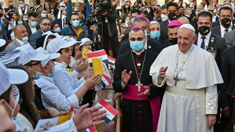 Papst und Schiitenf&uuml;hrer Sistani werben bei historischem Treffen f&uuml;r Frieden