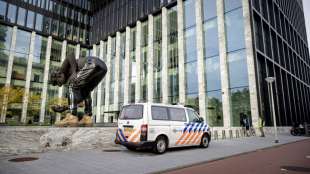 Verd&auml;chtige im Mordfall von Kriminalreporter de Vries bleiben in Haft