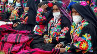 Peru verh&auml;ngt doppelte Maskenpflicht beim Einkaufen