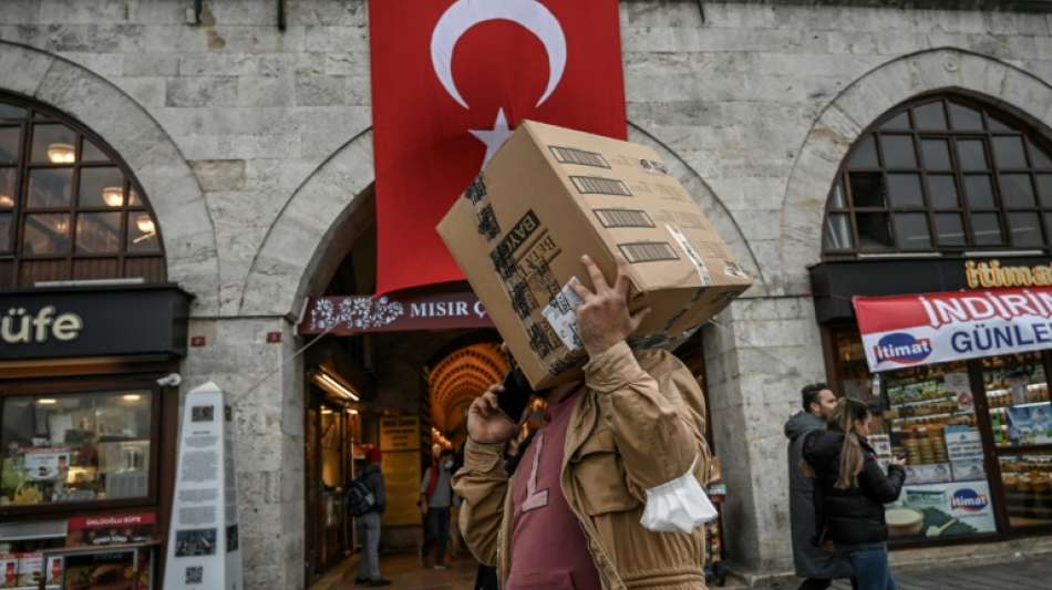 Erdogan verteidigt seine Wirtschaftspolitik als "riskant aber richtig"