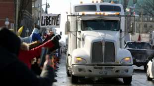 Hunderte Lkw-Fahrer in Kanada protestieren gegen Corona-Impfpflicht 