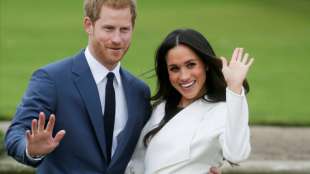 Harry und Meghan schlie&szlig;en R&uuml;ckkehr in erste Reihe des K&ouml;nigshauses aus