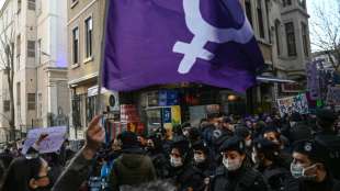 Tausende demonstrieren in T&uuml;rkei gegen Austritt aus Abkommen gegen Gewalt an Frauen