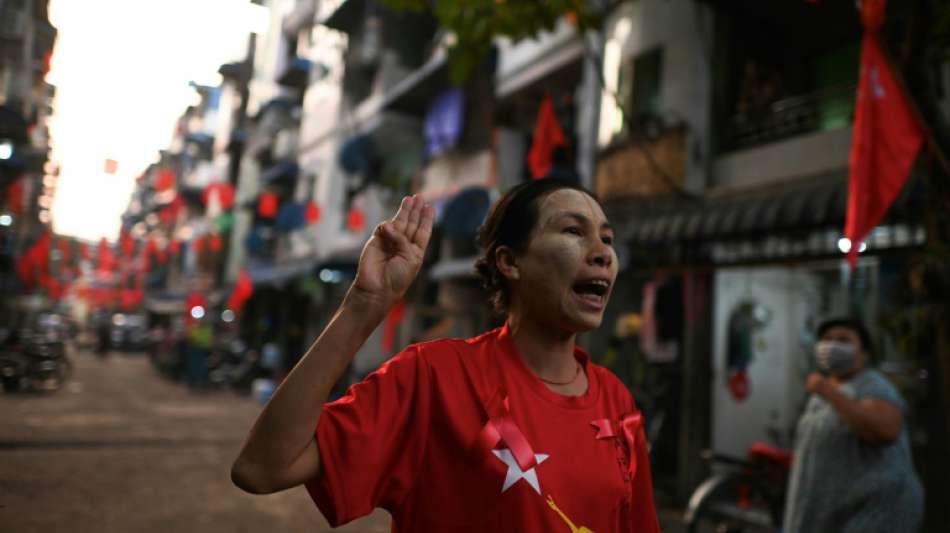Wachsender Protest gegen Macht&uuml;bernahme des Milit&auml;rs in Myanmar