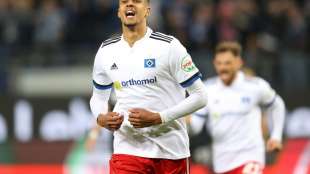 Rekord-Hattrick: HSV-St&uuml;rmer Glatzel schie&szlig;t Spitzenreiter Darmstadt ab