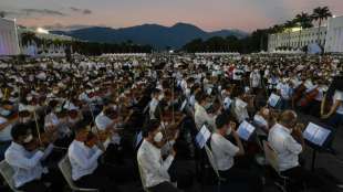 Venezuela stellt Rekord des gr&ouml;&szlig;ten Orchesters der Welt auf