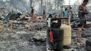 Mindestens 15 Tote nach verheerendem Brand in Rohingya-Lagern in Bangladesch 