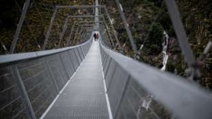Portugal &ouml;ffnet l&auml;ngste Fu&szlig;g&auml;nger-H&auml;ngebr&uuml;cke der Welt