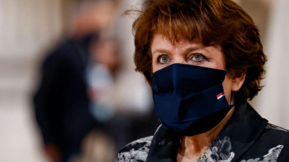 Frankreichs Kulturministerin Bachelot mit Covid-19 in Klinik