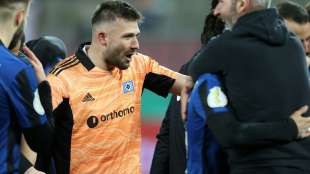 Noch ein Sieg bis Berlin: HSV ringt KSC in wildem Pokal-Fight nieder