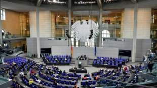 Bundestag befasst sich mit Staatsfinanzen und Digitalisierung
