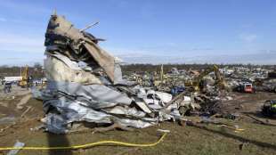 Fassungslosigkeit nach verheerenden Tornados mit dutzenden Toten in den USA