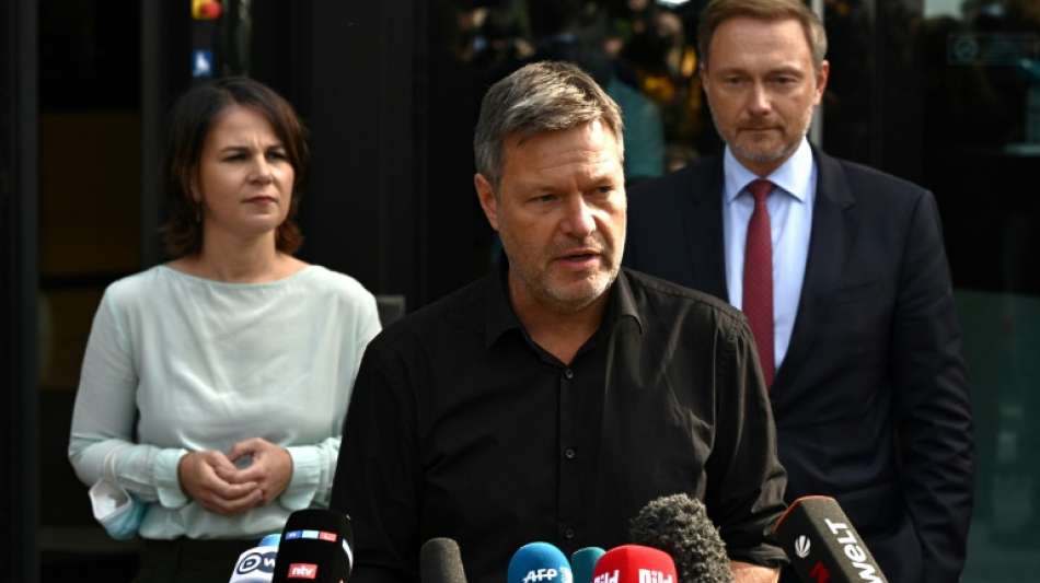 Habeck sieht Ampel-Koalition "noch lange nicht in trockenen T&uuml;chern"