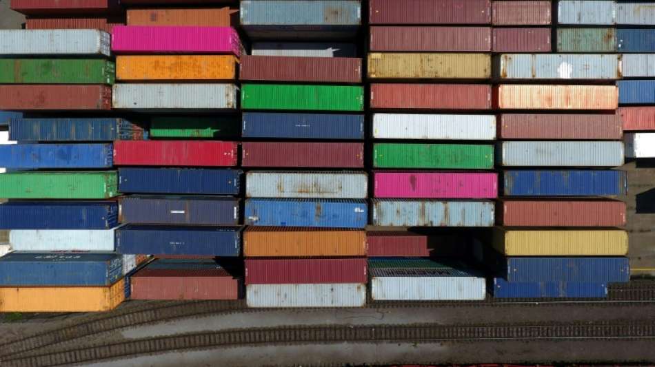 Sieben von zehn Industriefirmen klagen weiter &uuml;ber Materialengp&auml;sse
