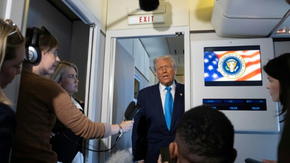 Trump lamenta n&atilde;o estar 'autorizado' a disputar 3&ordm; mandato nos EUA