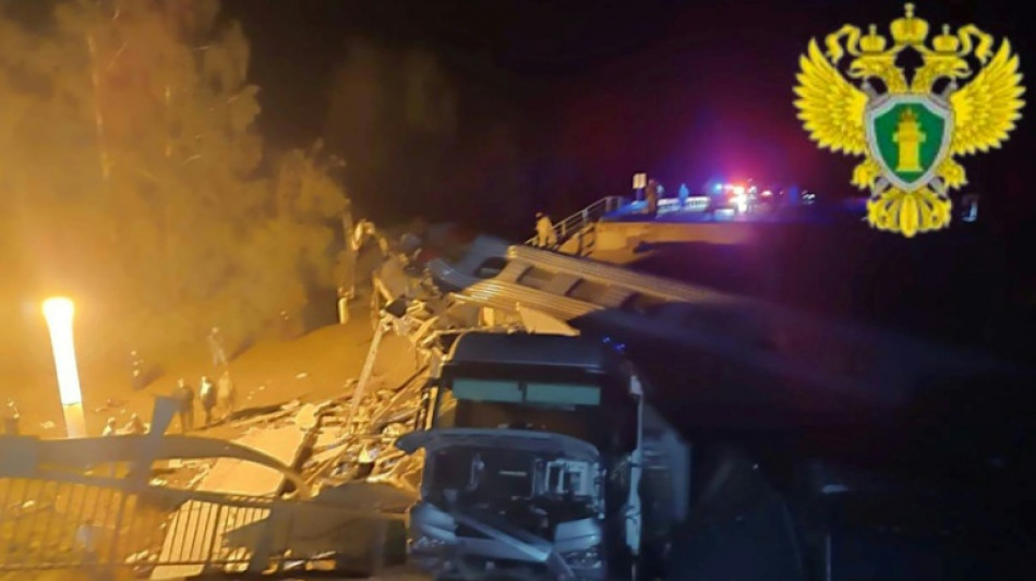 Al menos siete muertos al derrumbarse un puente sobre un tren en la región rusa de Briansk