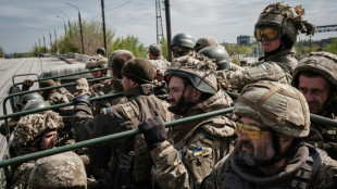 Los soldados de la 81&ordm; brigada de Ucrania se retiran extenuados del frente del este