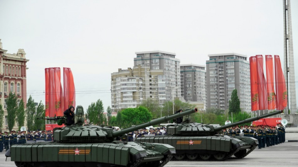 R&uacute;ssia aumenta gastos militares para enfrentar 'guerra h&iacute;brida' na Ucr&acirc;nia