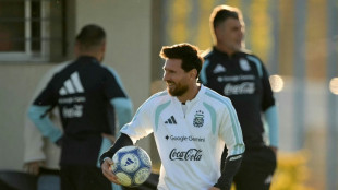 As Messi bows out, Argentines say 'thank you' 