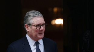 Starmer sente Trump, 'condanna per i barbari attacchi di Putin contro i civili'