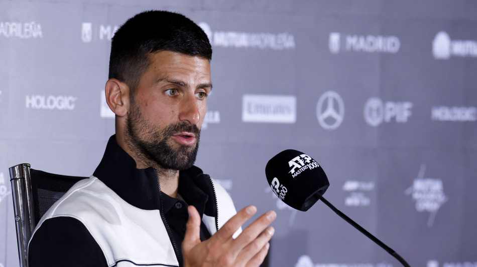Djokovic, continuo a giocare per appassionare la gente al tennis