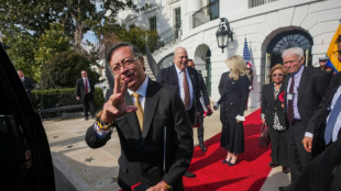 Principal cartel colombiano suspende di&aacute;logos de paz ap&oacute;s acordo entre Petro e Trump