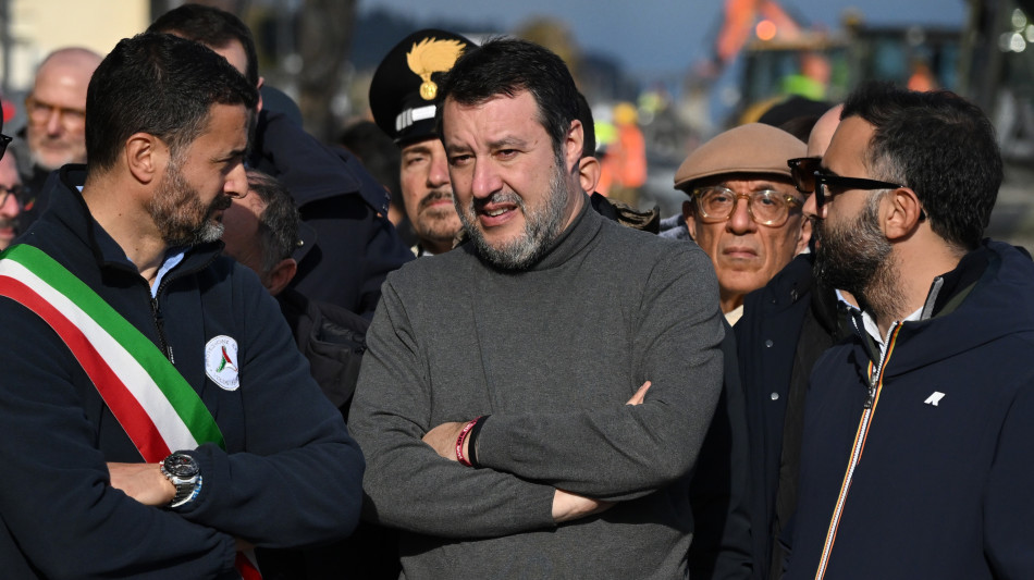 Salvini, nel pacchetto sicurezza proporr&ograve; fermo preventivo fino a 24 ore