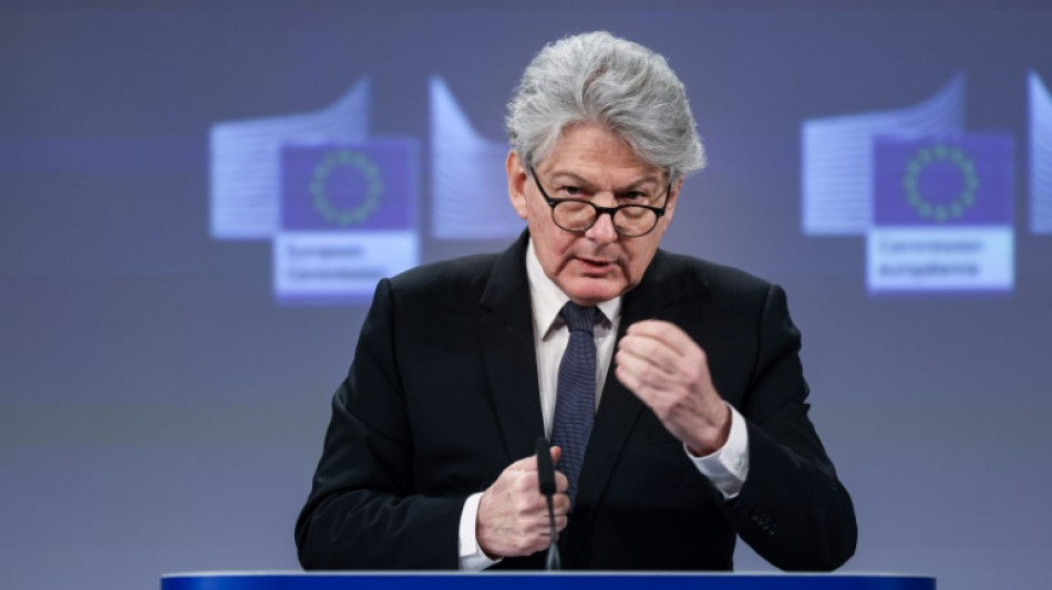 UE apresenta plano de 500 milh&otilde;es de euros para acelerar produ&ccedil;&atilde;o de muni&ccedil;&otilde;es