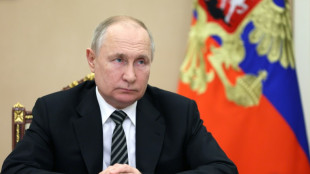 Putin supervisiona testes com m&iacute;sseis bal&iacute;sticos para resposta nuclear 'maci&ccedil;a'