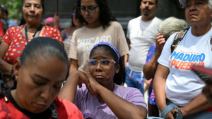 Llanto e indignaci&oacute;n entre seguidores de Maduro que acompa&ntilde;aron su audiencia en Caracas