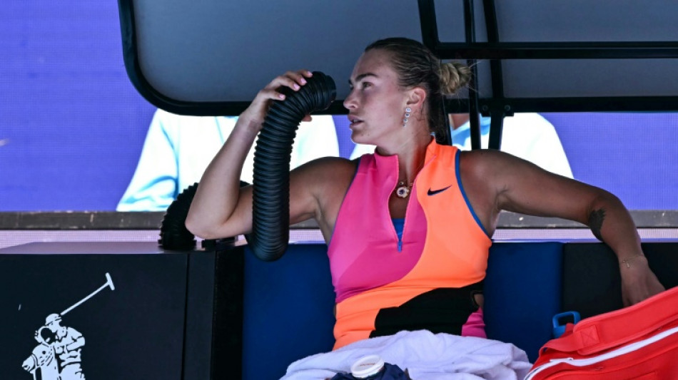 Australian Open triggers maximum heat warning with 45C forecast