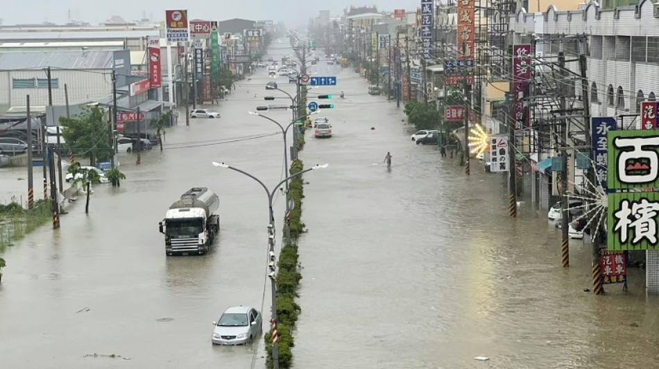 El tif&oacute;n Gaemi toca tierra en China tras dejar 4 muertos en Taiw&aacute;n y 20 en Filipinas