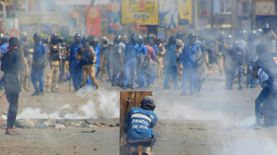 Al menos nueve muertos en manifestaciones contra gobierno militar de Sud&aacute;n