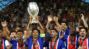 Foot: Le PSG lance sa saison en remportant la Supercoupe d'Europe contre Aston Villa (2-1)
