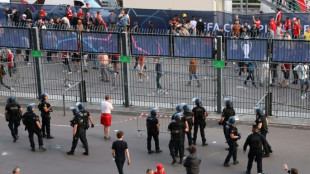 Stade de France: pol&eacute;mique et bataille de chiffres, Liverpool veut des excuses