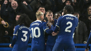 Palmer makes his point as Chelsea hold Man City in eight-goal thriller