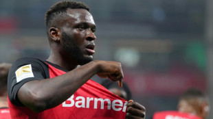 Leverkusen beat Bochum to stay hot on Bayern's heels