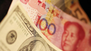 L'euro &egrave; in lieve ribasso, a 1,0737 dollaro