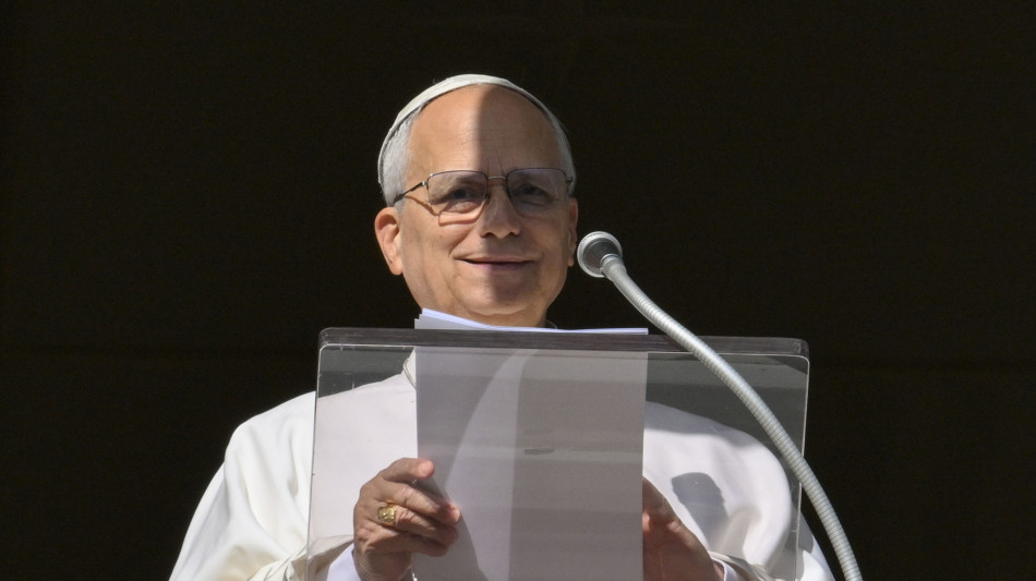 Il Papa, 'umanit&agrave; provata,ora si aprano le porte della pace'