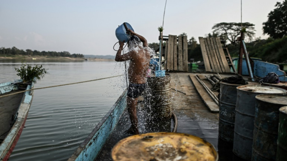 Doce desaparecidos tras el naugrafio de un barco en un r&iacute;o de Birmania